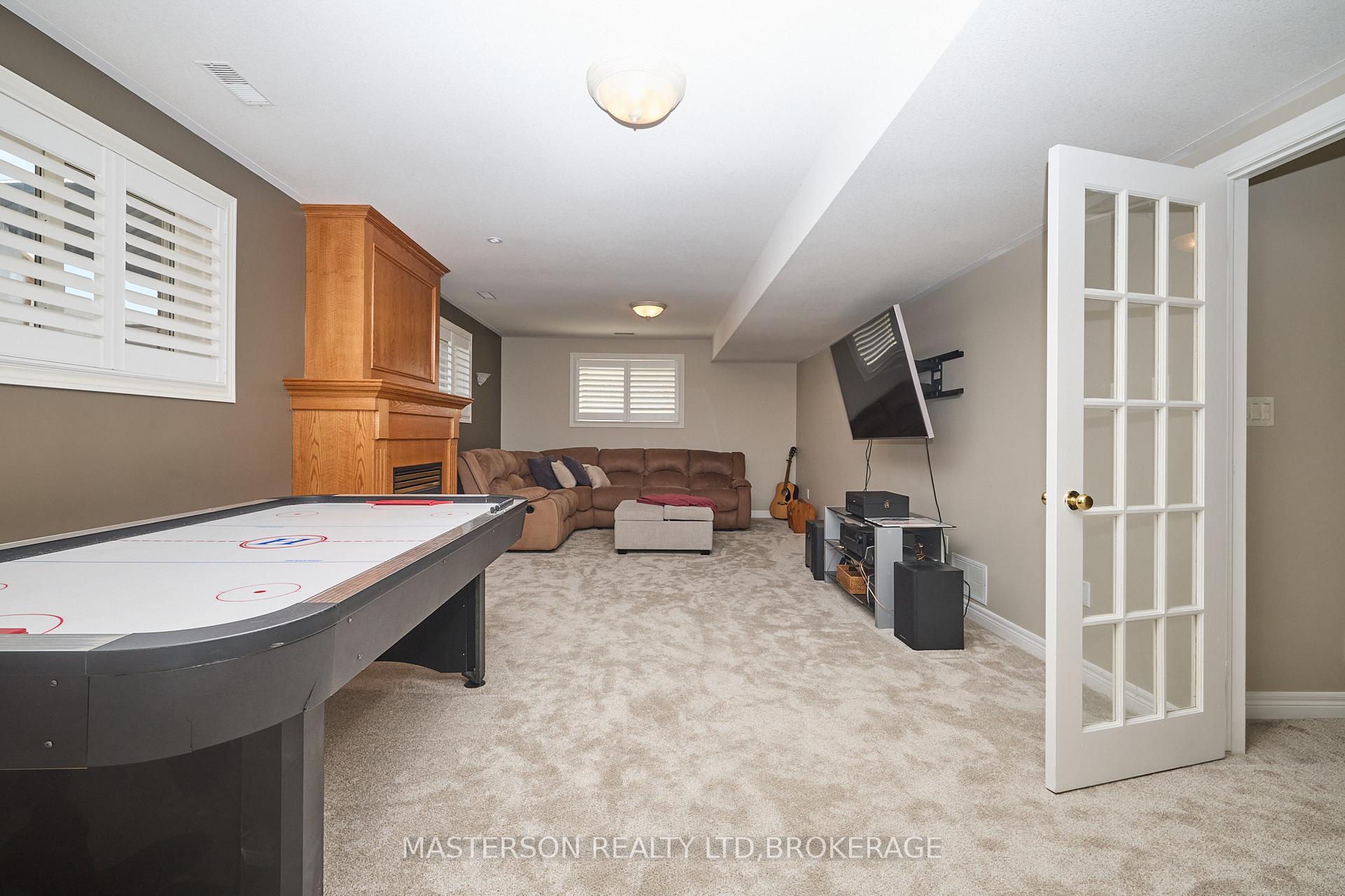 Photo 25 of 6906 Kelly Drive, Niagara Falls, Forestview — HOMEH