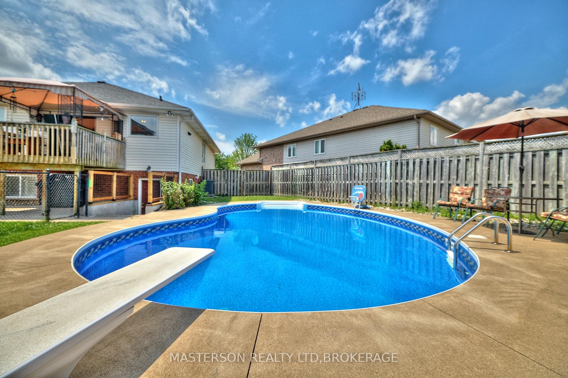 Photo 30 of 6906 Kelly Drive, Niagara Falls, Forestview — HOMEH
