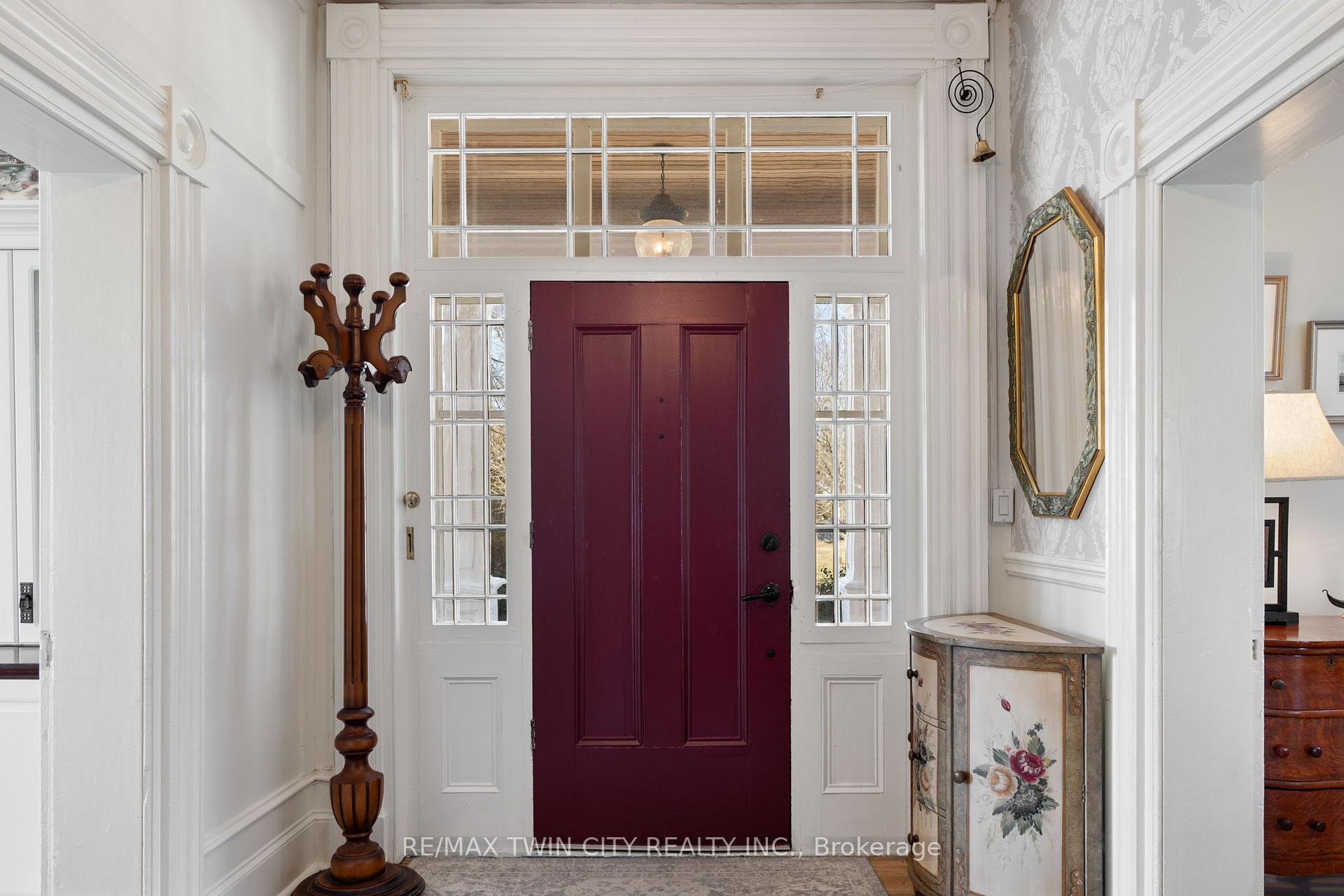 Photo 10 of 4 Murray Street W, Norfolk, Vittoria — HOMEH