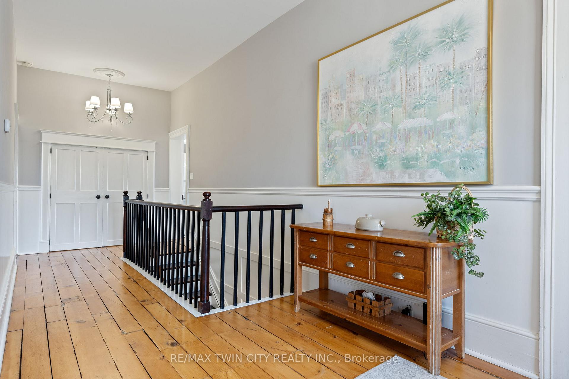 Photo 24 of 4 Murray Street W, Norfolk, Vittoria — HOMEH