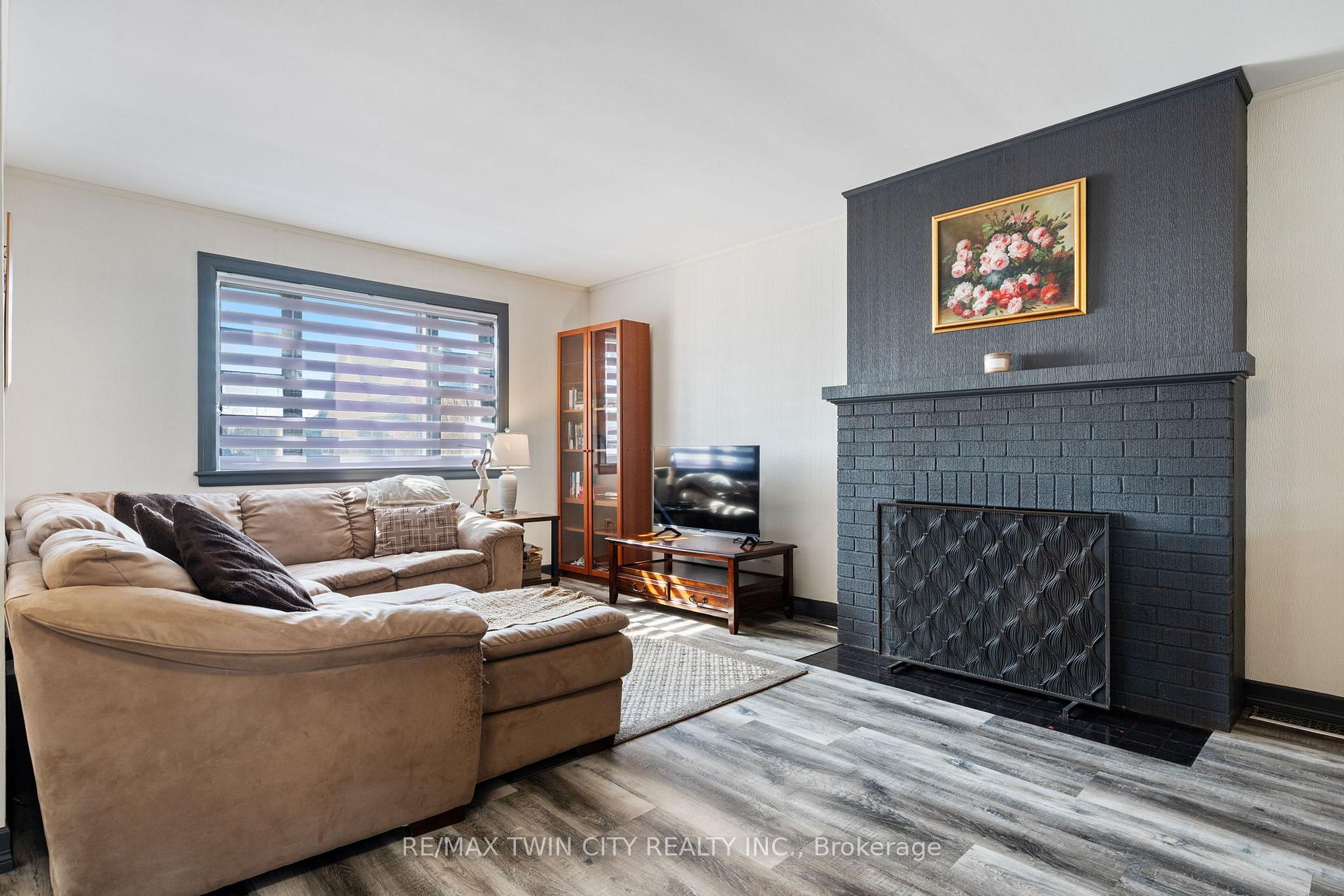 Photo 33 of 4 Murray Street W, Norfolk, Vittoria — HOMEH