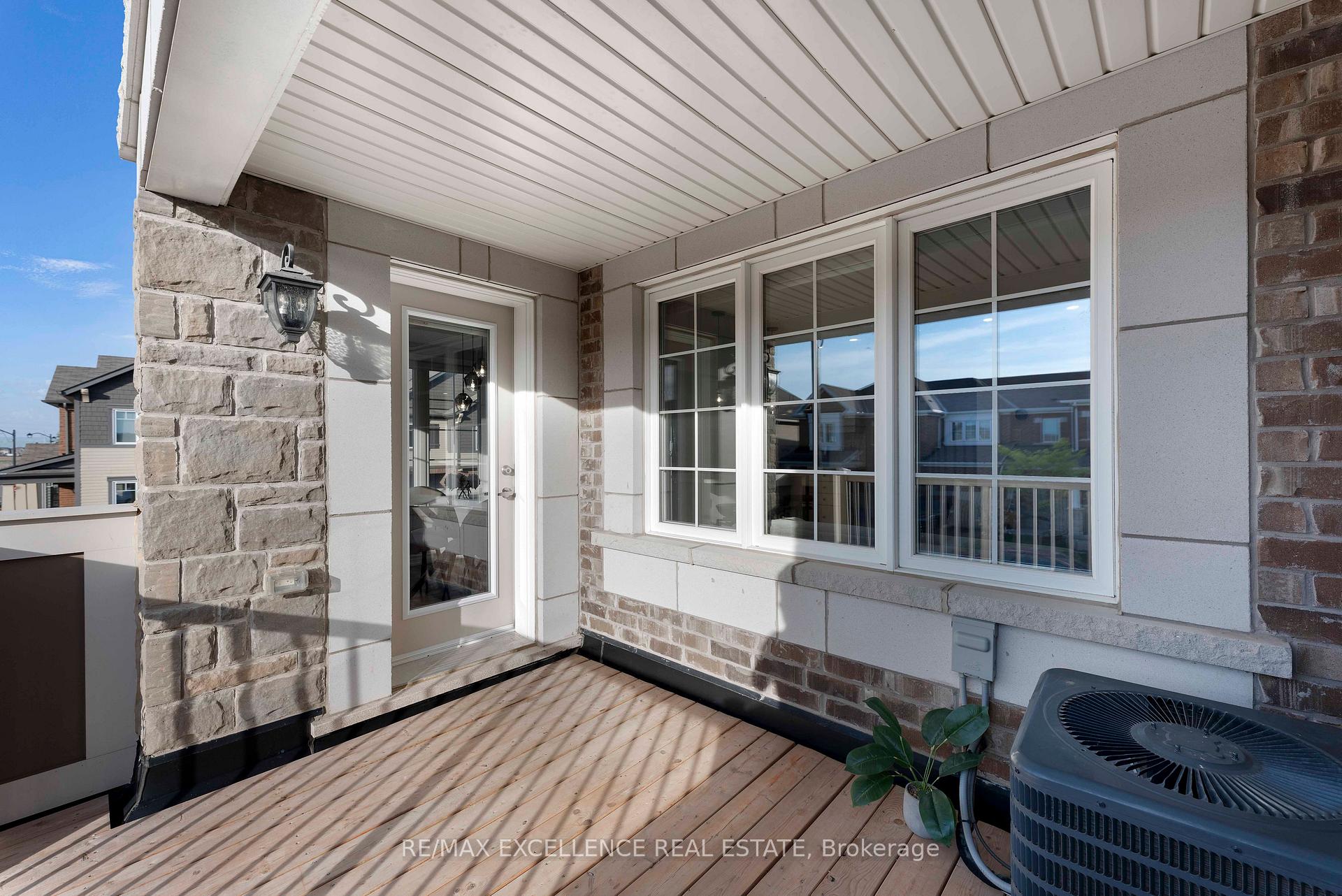 Photo 17 of 898 Ash Gate, Milton, Cobban — HOMEH