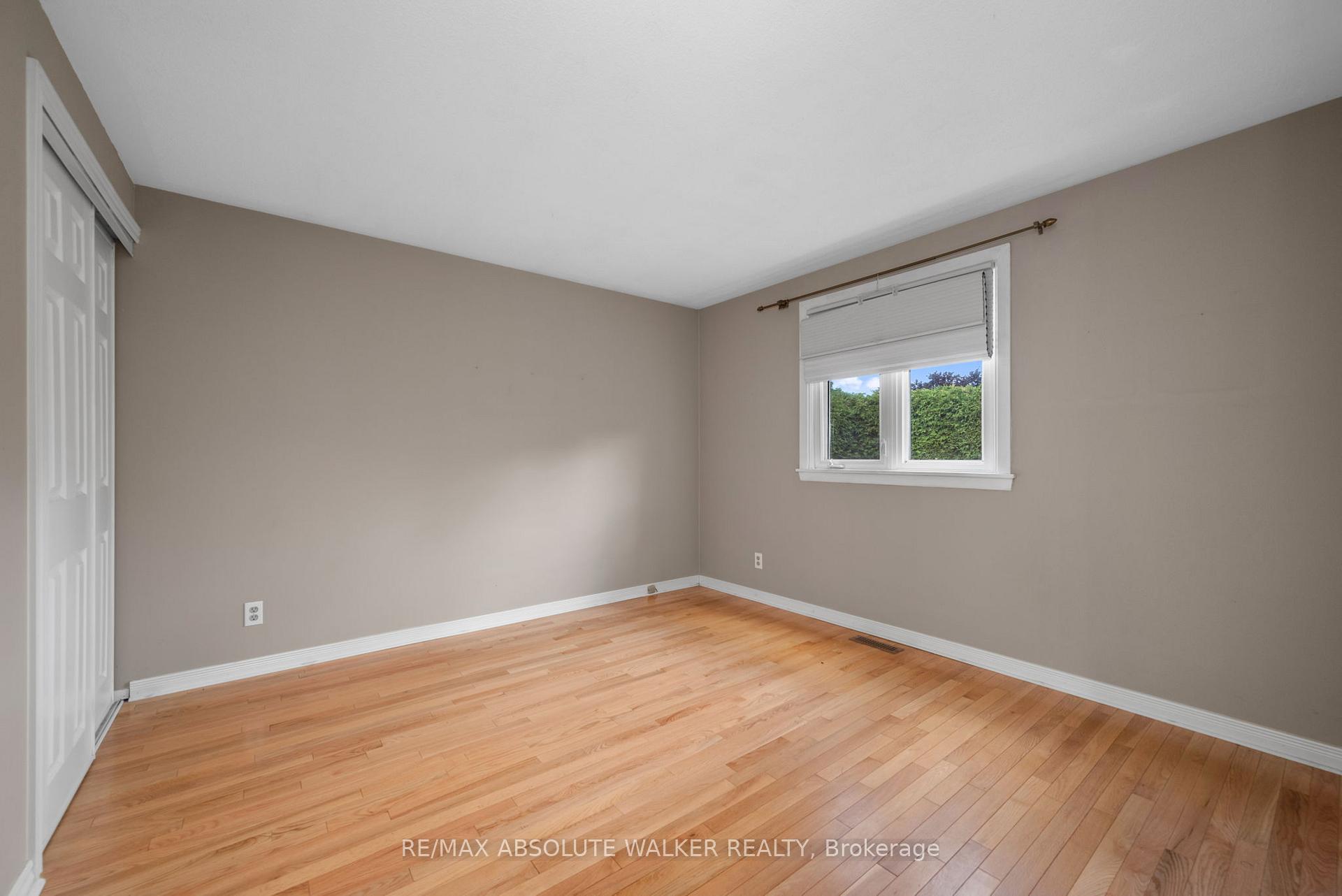Photo 22 of 365 Amiens Street, Ottawa, Bilberry Creek/Queenswood Heights — HOMEH