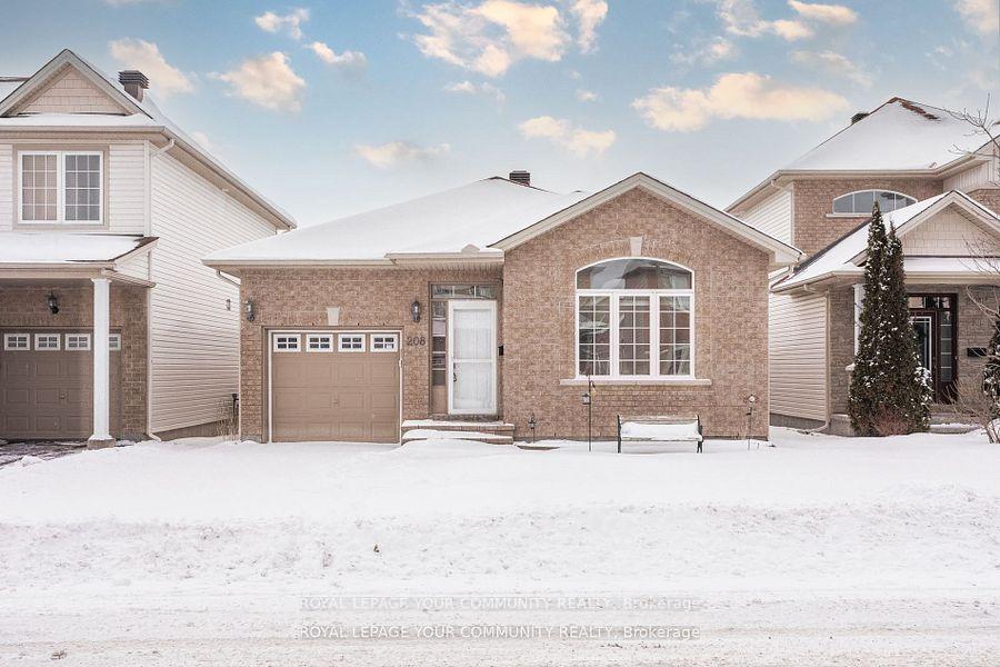 Front of 208 Fountainhead Drive