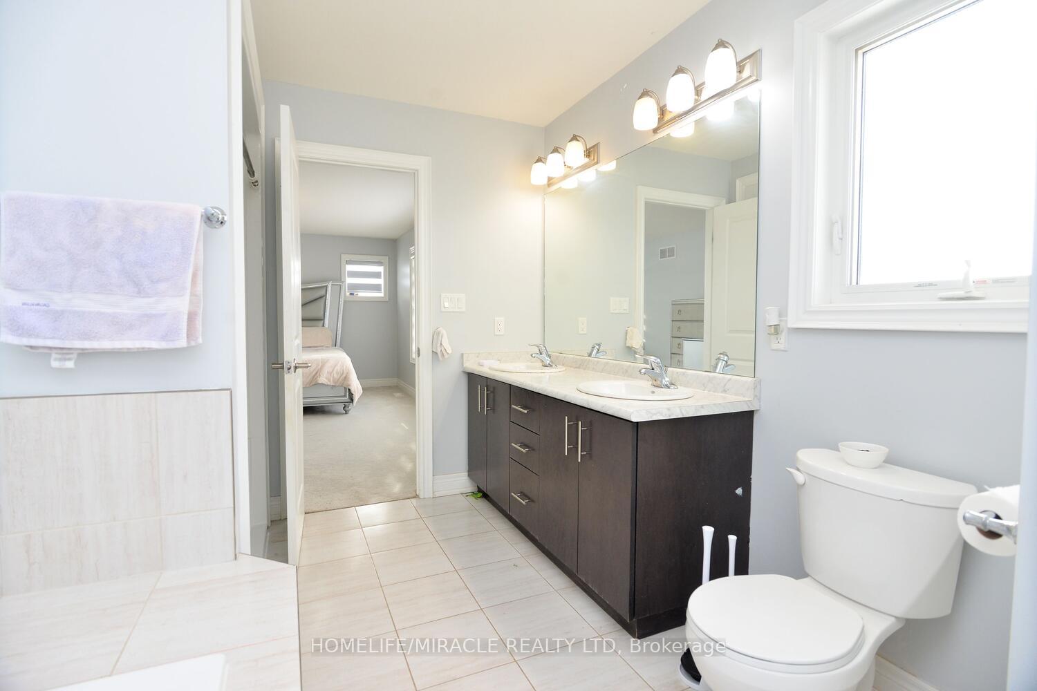 Photo 15 of 18 Swan Avenue E, Pelham, Fonthill — HOMEH