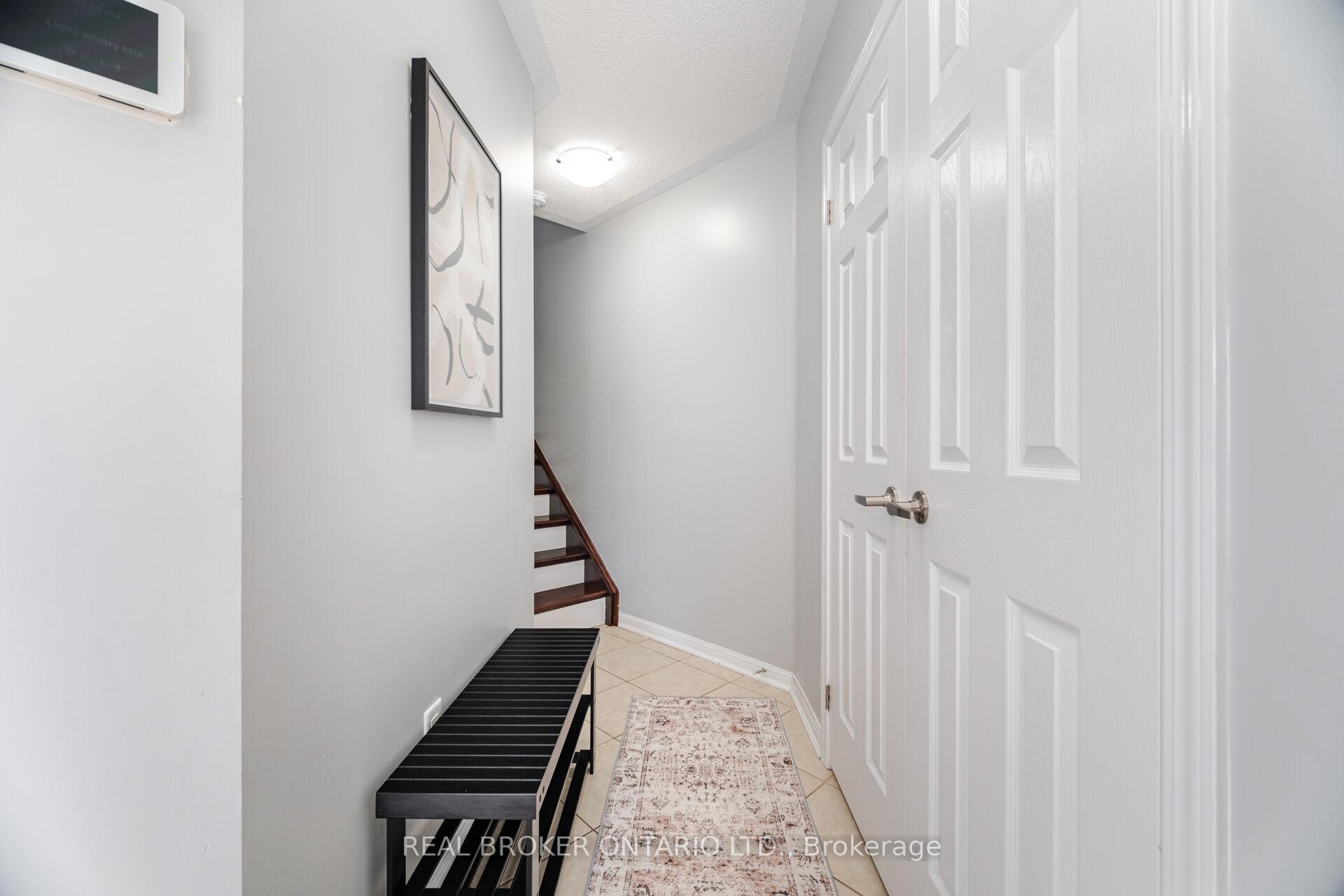 Photo 11 of 40 Suitor Court, Milton, Willmott — HOMEH