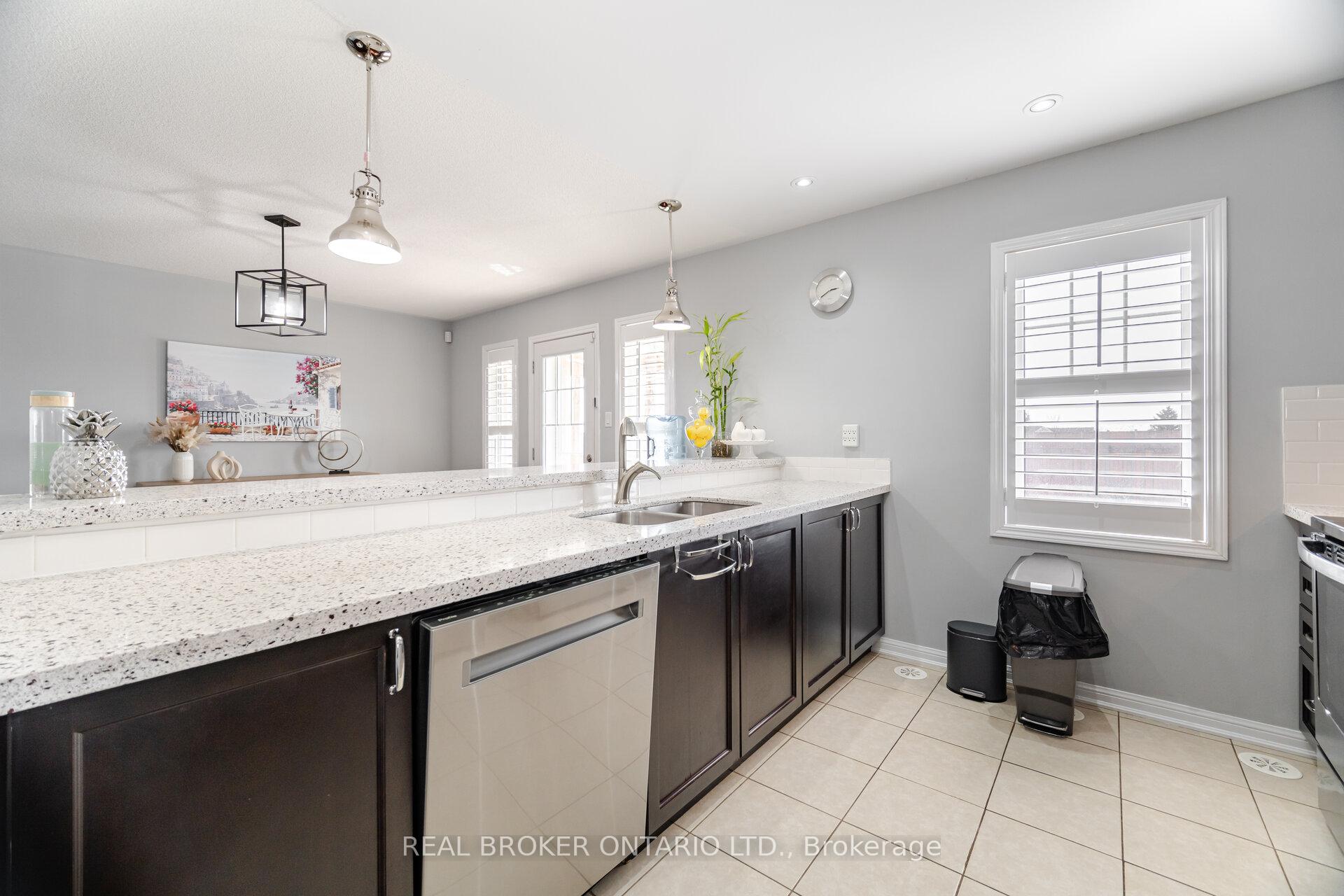 Photo 25 of 40 Suitor Court, Milton, Willmott — HOMEH