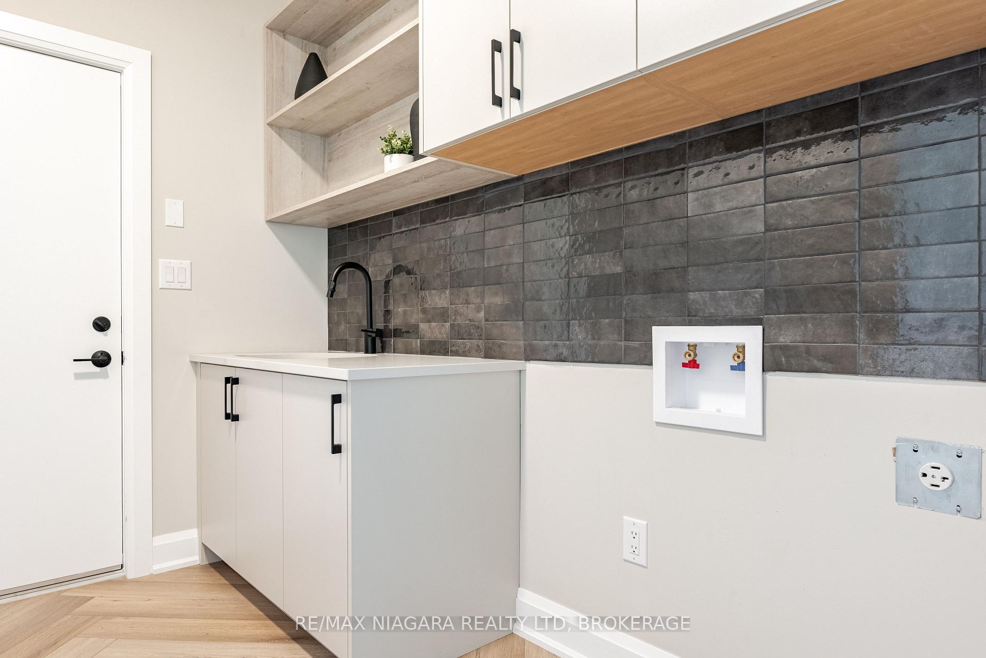 Photo 23 of 1 Stickles Street, Pelham, Fonthill — HOMEH