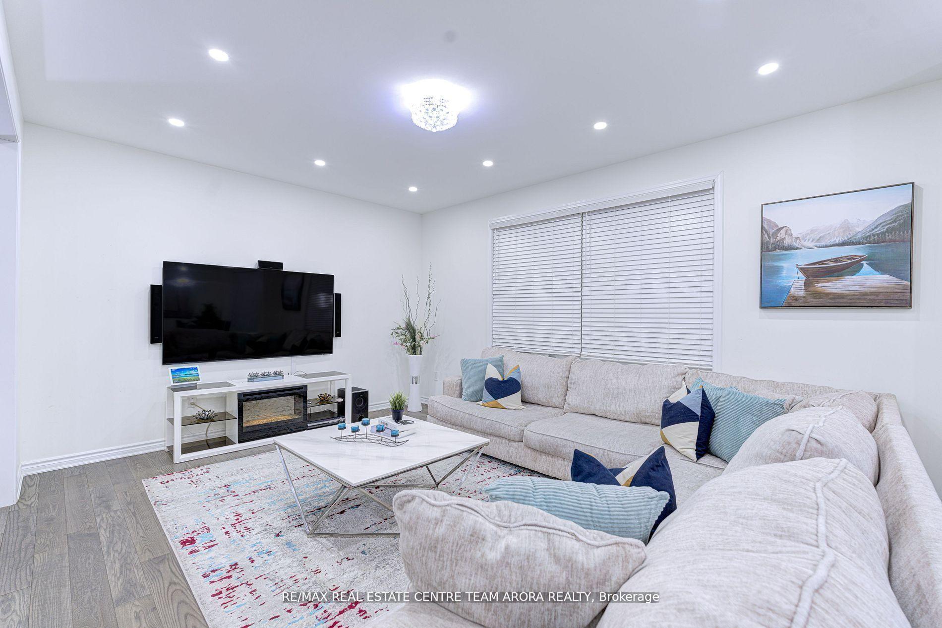 Photo 9 of 1316 Whitney Terrace, Milton, Ford — HOMEH
