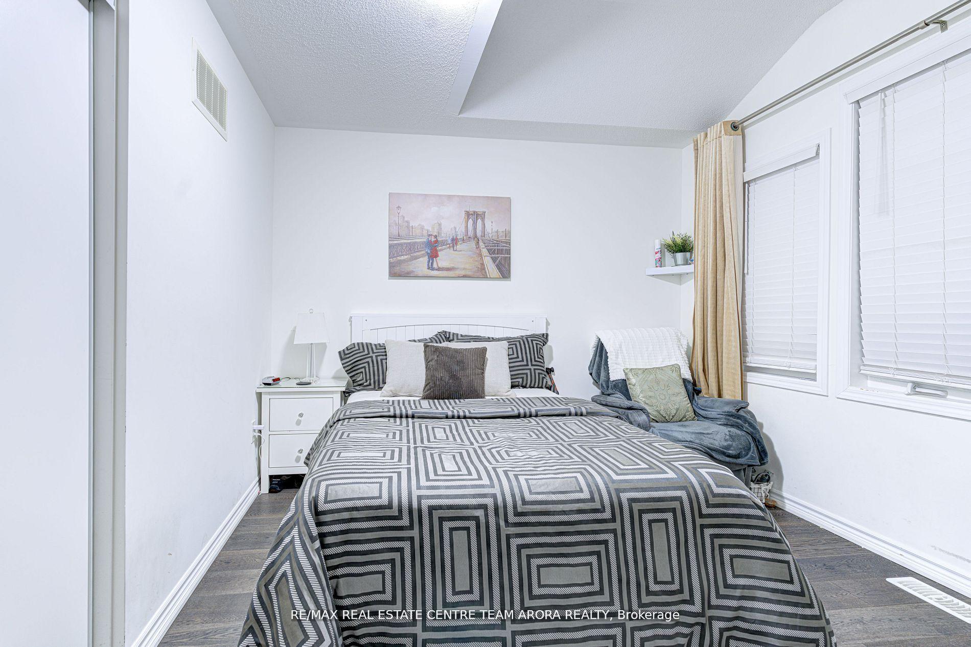 Photo 22 of 1316 Whitney Terrace, Milton, Ford — HOMEH