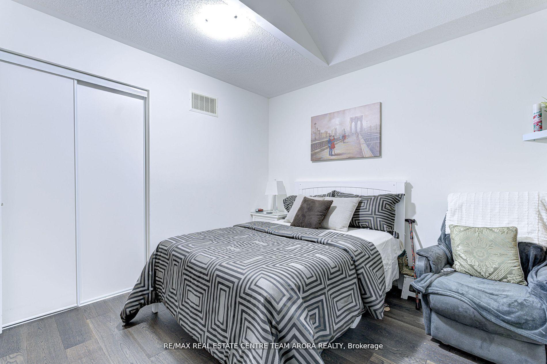 Photo 23 of 1316 Whitney Terrace, Milton, Ford — HOMEH