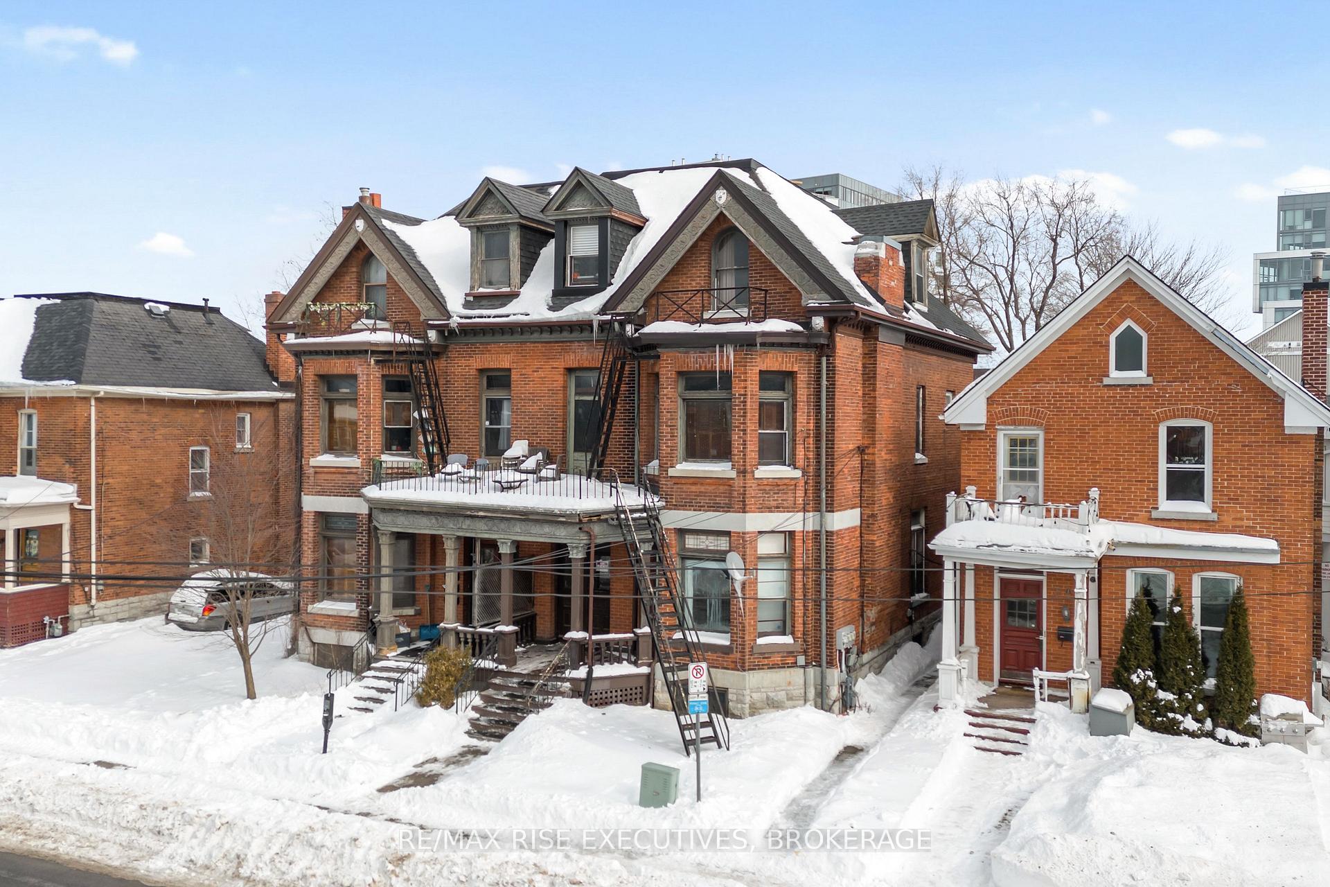 Front of 307 Alfred Street