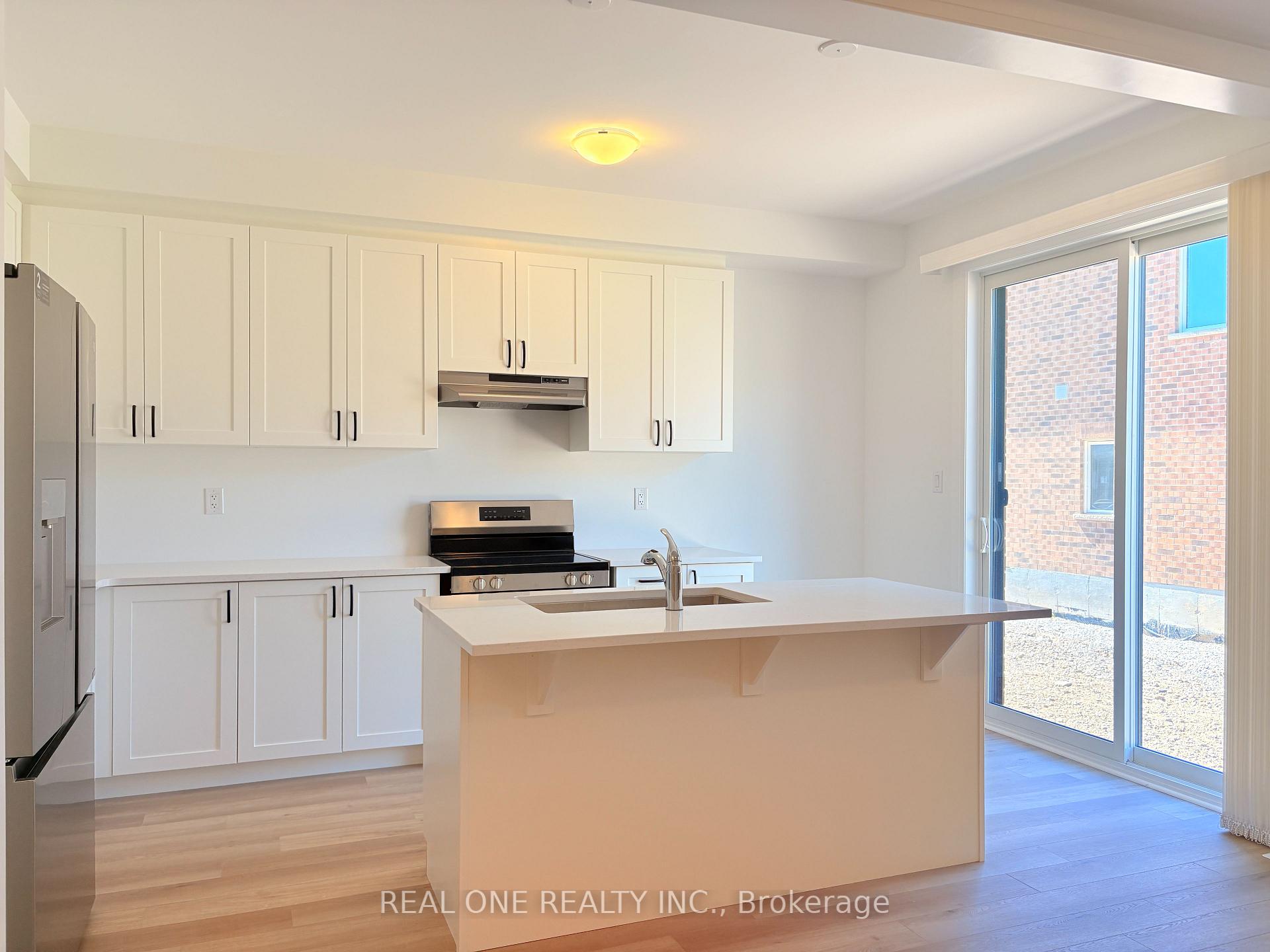 Photo 7 of 1260 Manitou Way, Milton, Bowes — HOMEH