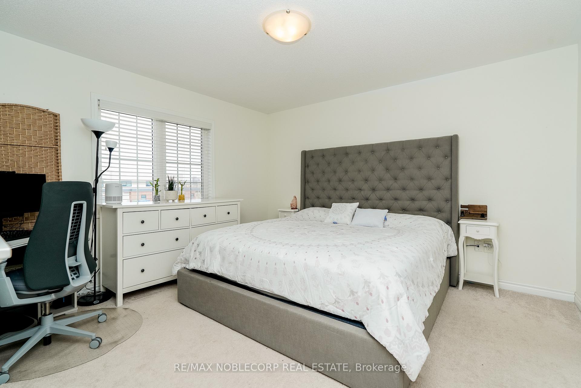 Photo 2 of 1152 Duignan Crescent, Milton, Ford — HOMEH