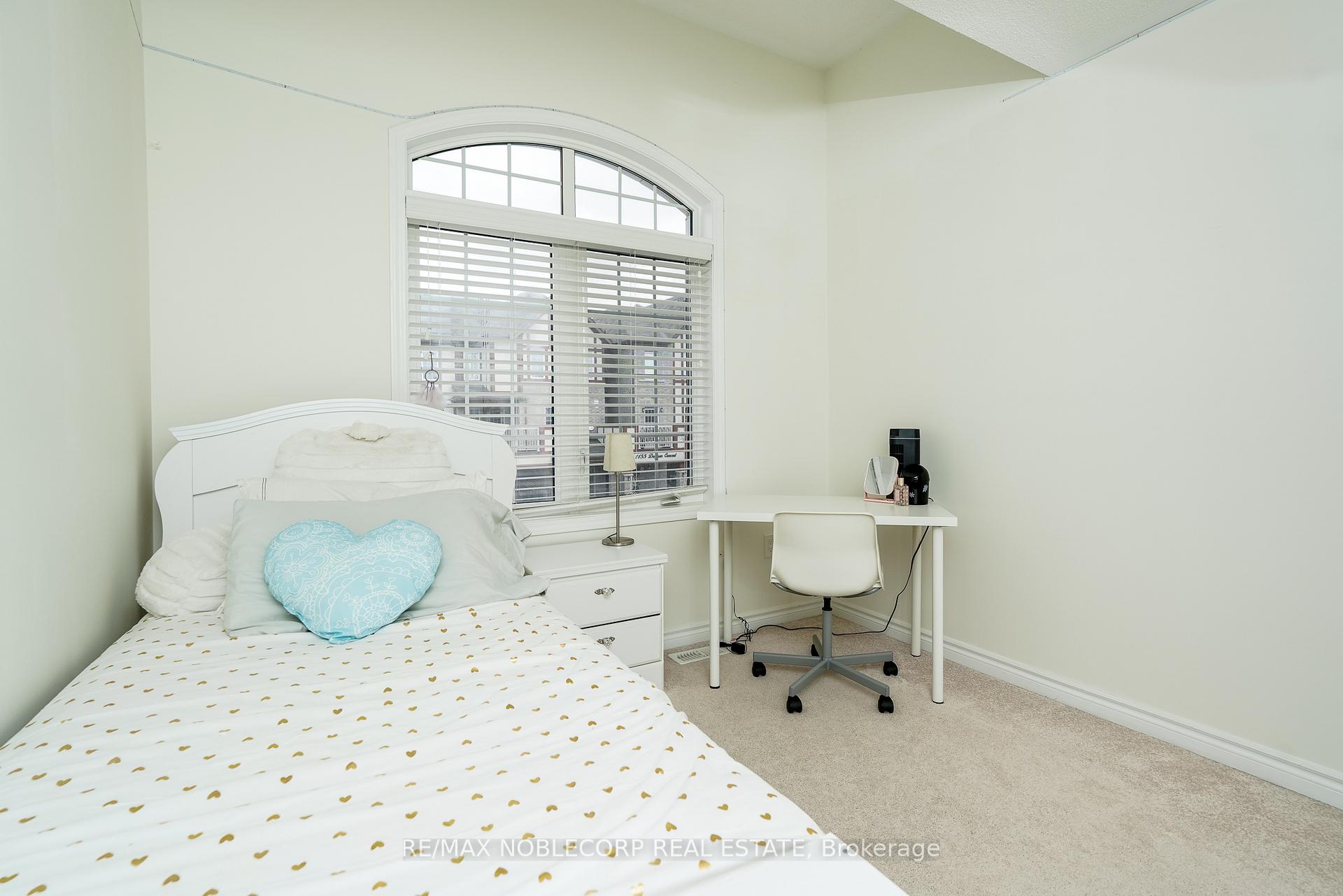 Photo 9 of 1152 Duignan Crescent, Milton, Ford — HOMEH