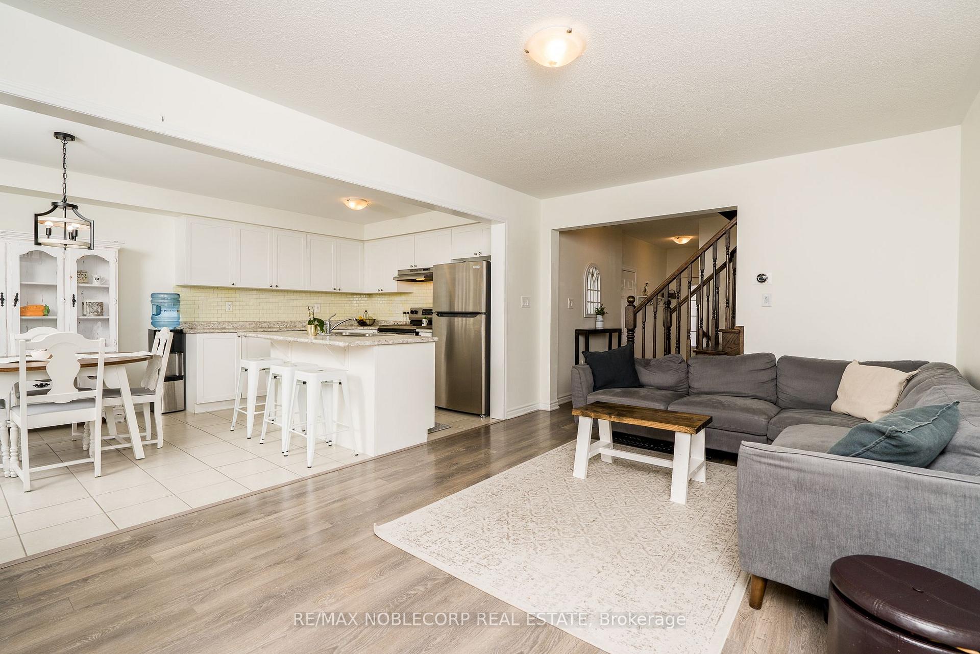 Photo 20 of 1152 Duignan Crescent, Milton, Ford — HOMEH