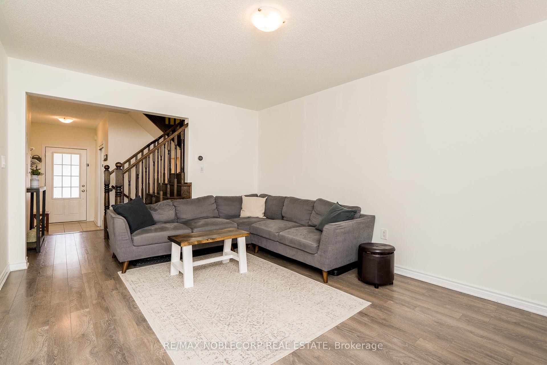 Photo 16 of 1152 Duignan Crescent, Milton, Ford — HOMEH