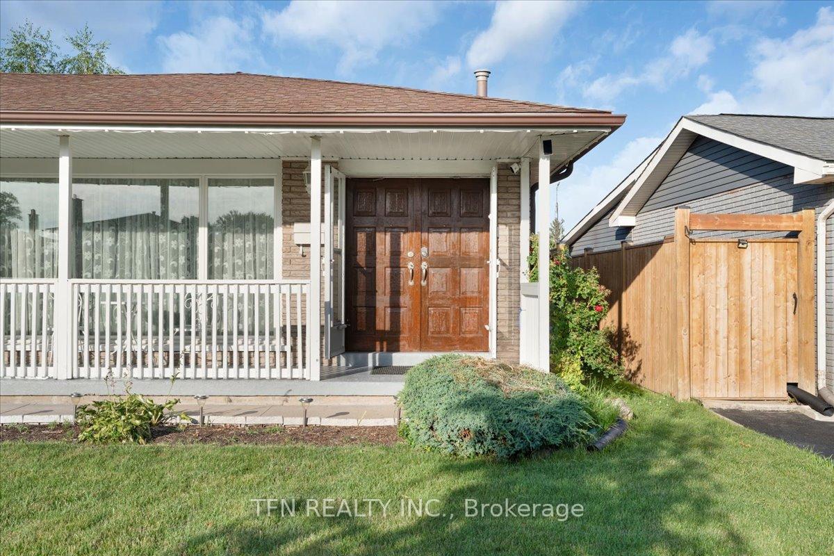 Photo 2 of 6440 Pitton Road, Niagara Falls, West Wood — HOMEH