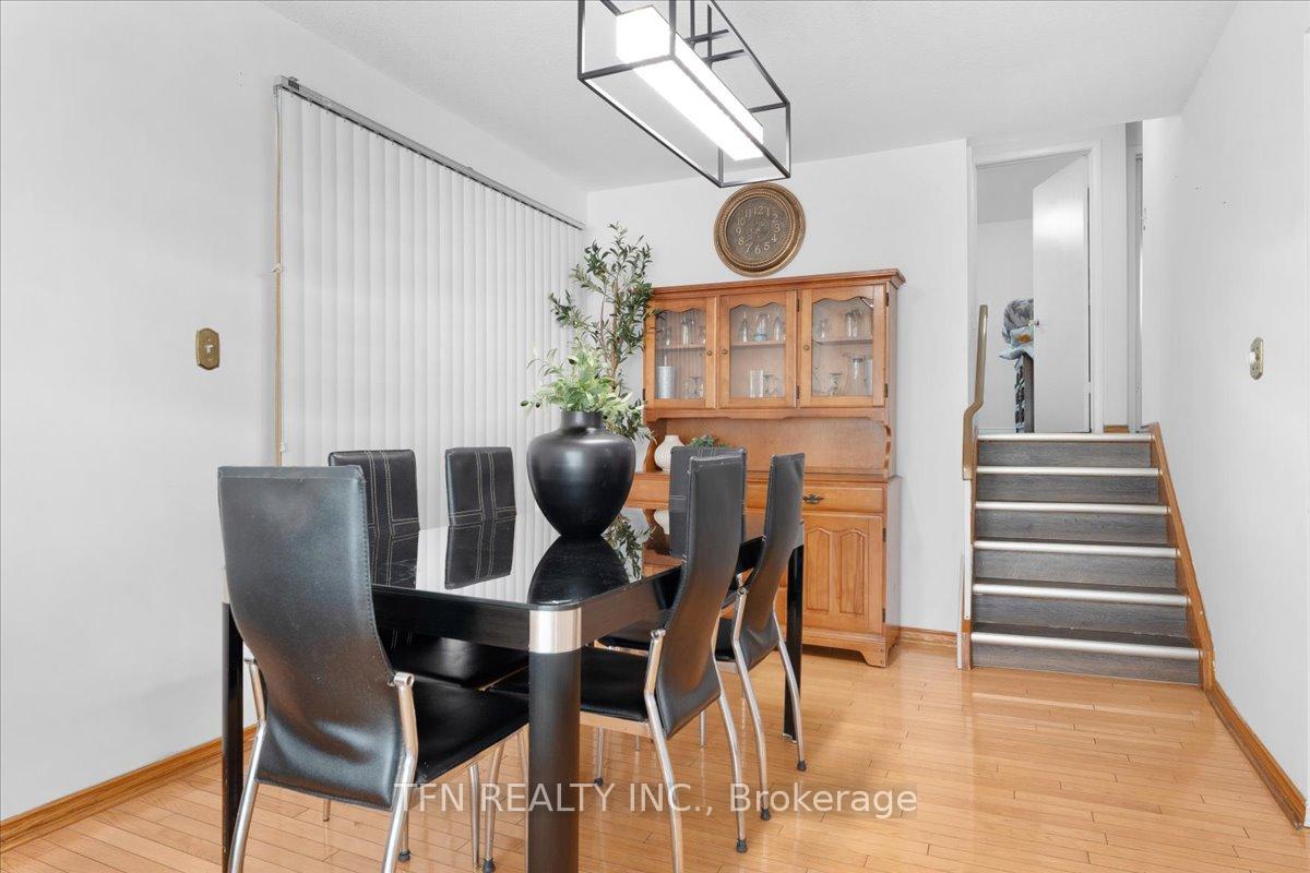 Photo 12 of 6440 Pitton Road, Niagara Falls, West Wood — HOMEH