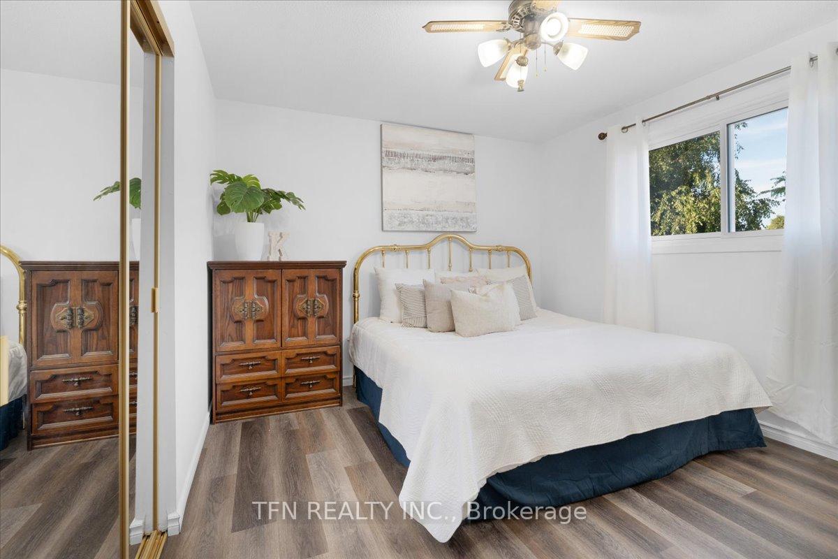 Photo 13 of 6440 Pitton Road, Niagara Falls, West Wood — HOMEH