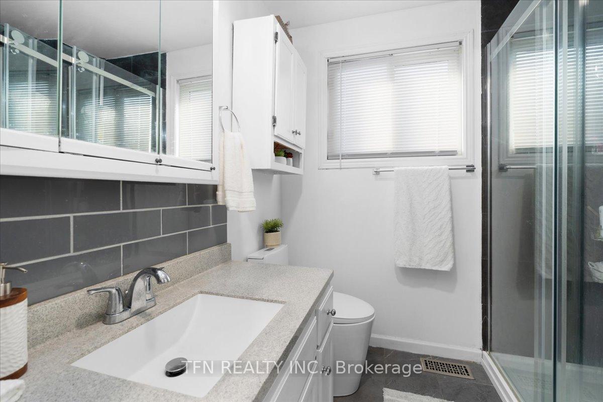 Photo 15 of 6440 Pitton Road, Niagara Falls, West Wood — HOMEH