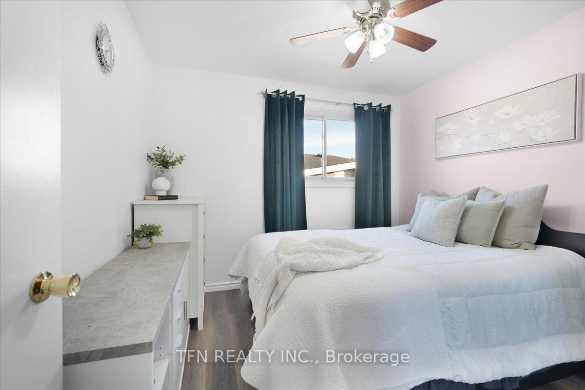 Photo 18 of 6440 Pitton Road, Niagara Falls, West Wood — HOMEH