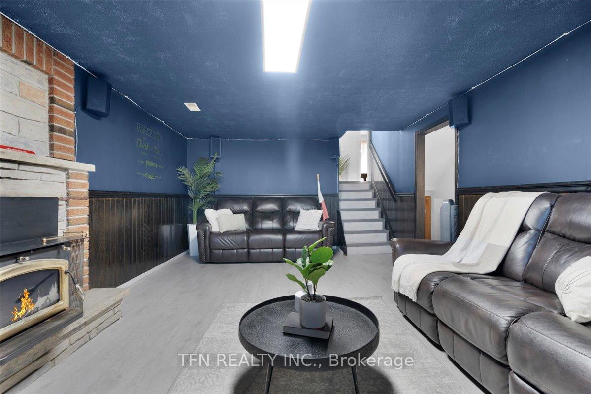 Photo 26 of 6440 Pitton Road, Niagara Falls, West Wood — HOMEH