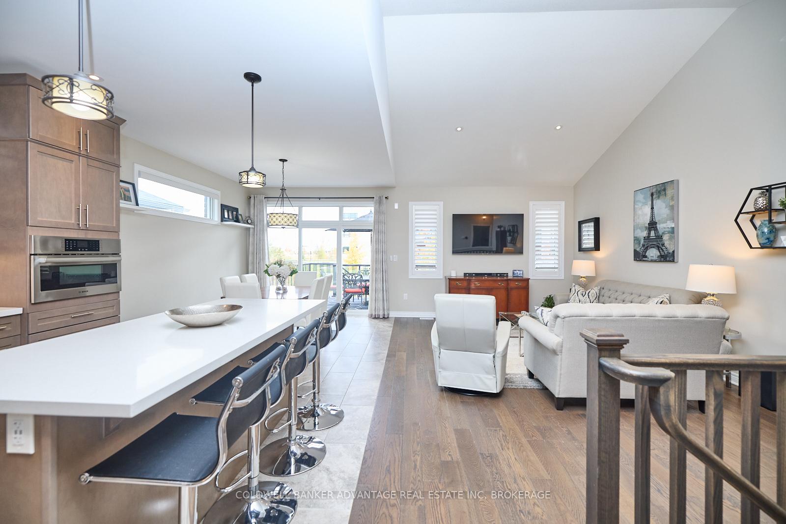 Photo 5 of 76 Bergenstein Crescent, Pelham, Fonthill — HOMEH