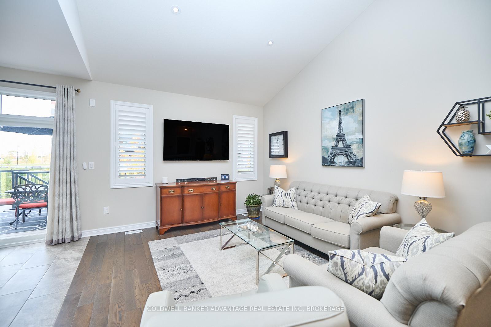 Photo 6 of 76 Bergenstein Crescent, Pelham, Fonthill — HOMEH