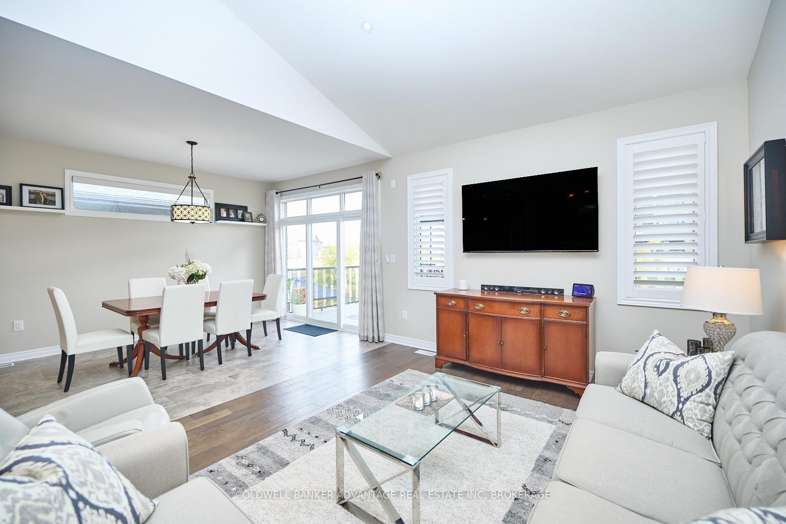 Photo 7 of 76 Bergenstein Crescent, Pelham, Fonthill — HOMEH