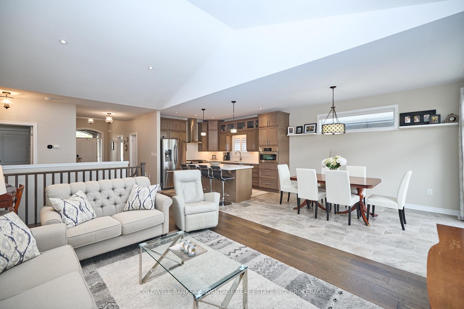 Photo 8 of 76 Bergenstein Crescent, Pelham, Fonthill — HOMEH