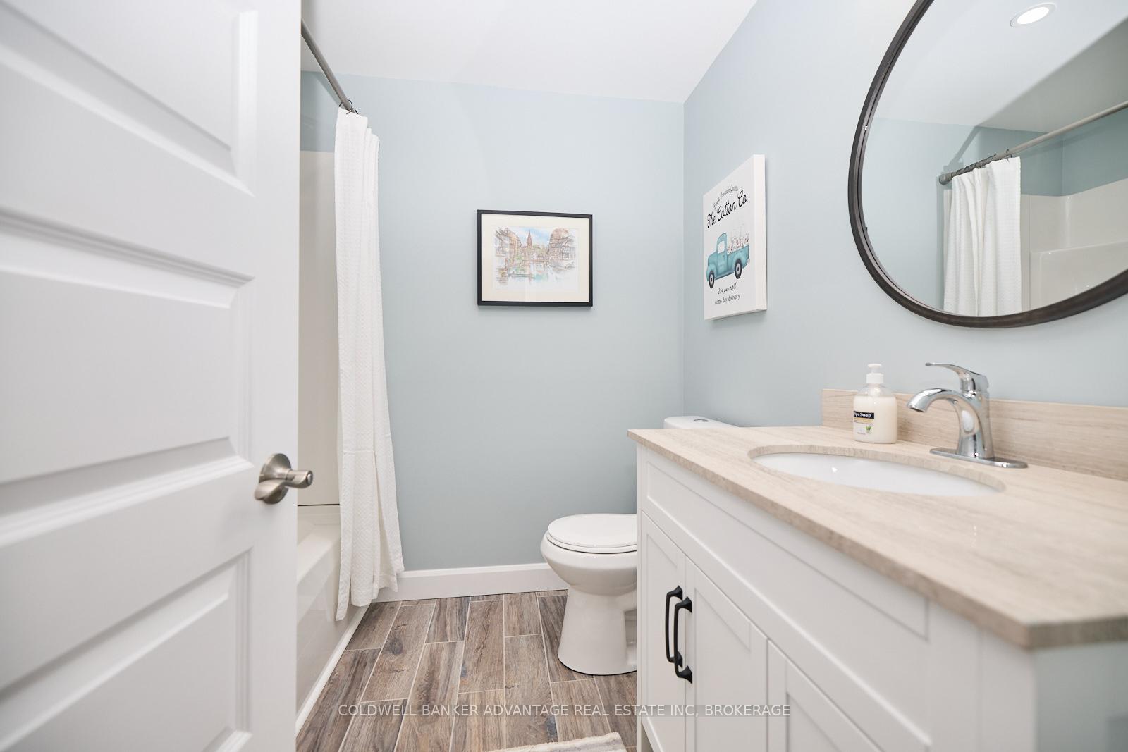 Photo 32 of 76 Bergenstein Crescent, Pelham, Fonthill — HOMEH