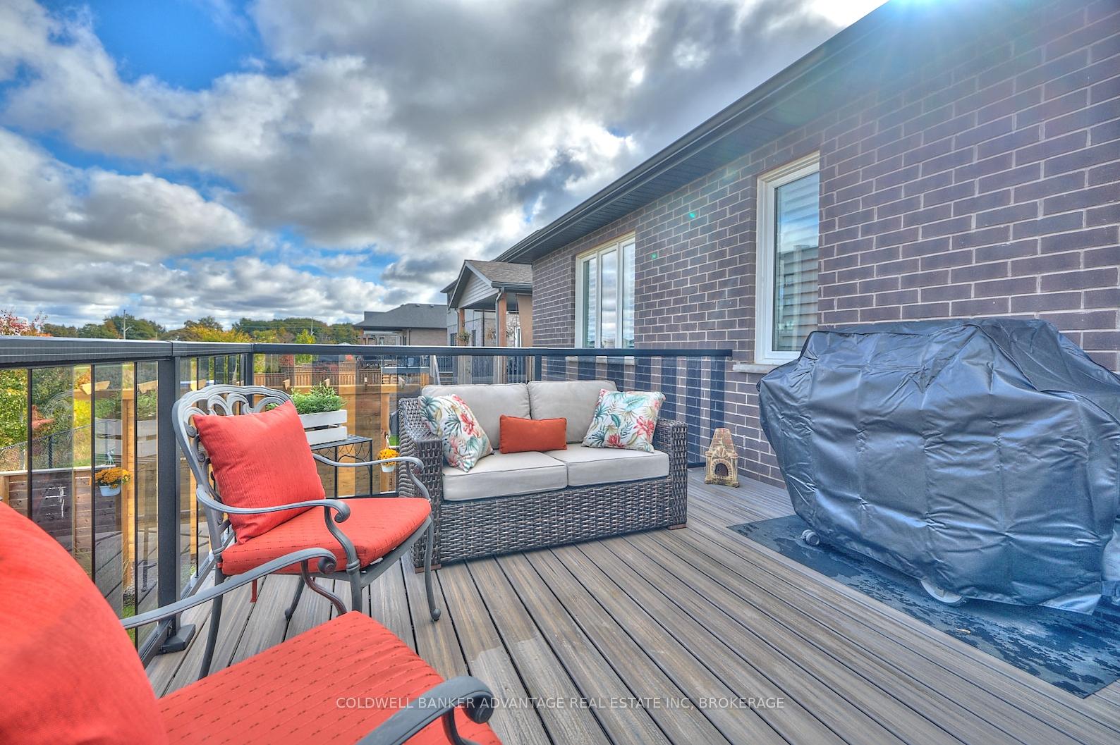 Photo 34 of 76 Bergenstein Crescent, Pelham, Fonthill — HOMEH