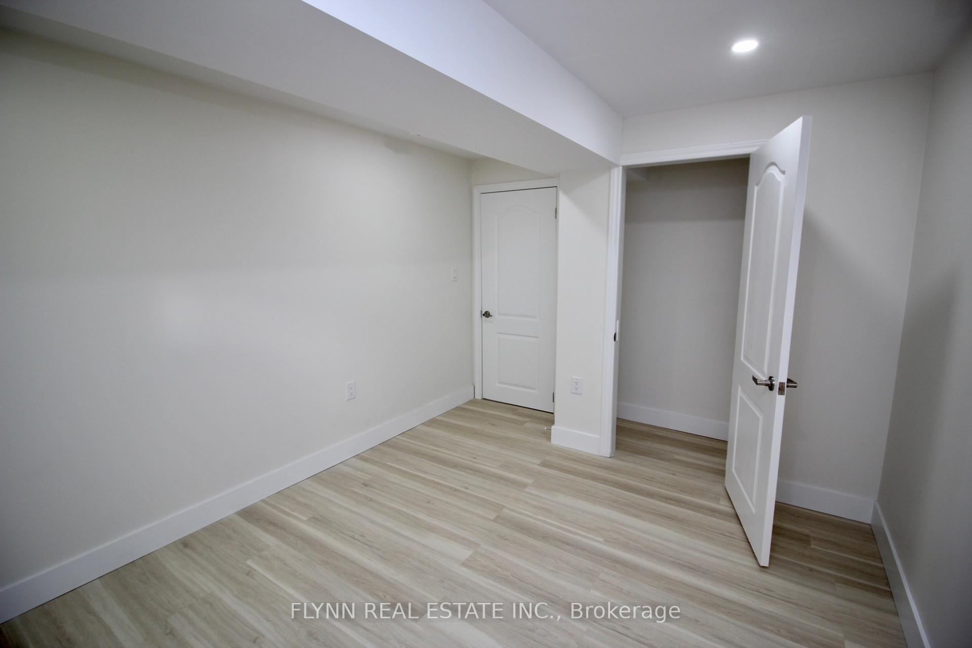 Photo 7 of Unit 2, 7779 Buckeye Crescent, Niagara Falls, Brown — HOMEH