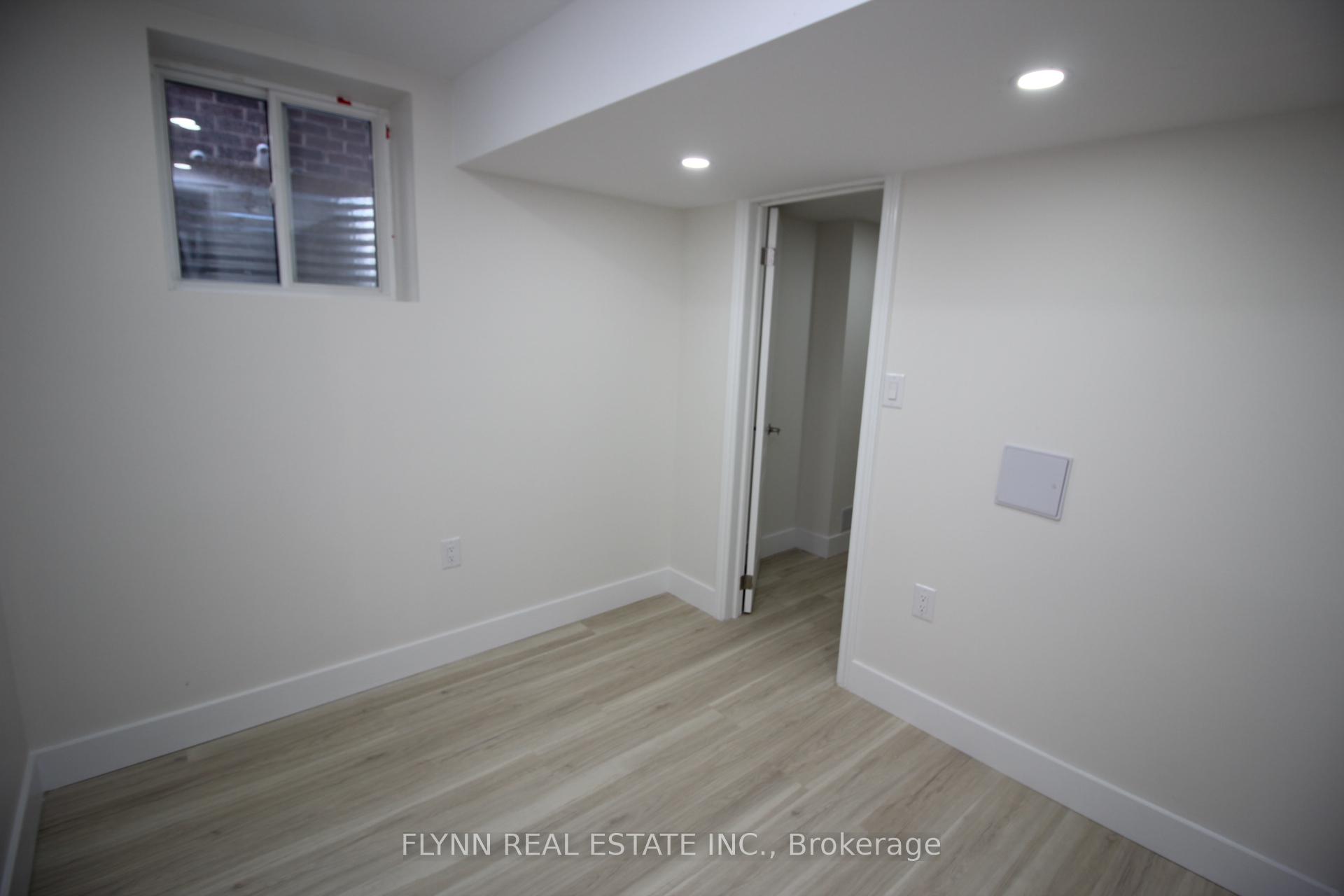 Photo 8 of Unit 2, 7779 Buckeye Crescent, Niagara Falls, Brown — HOMEH