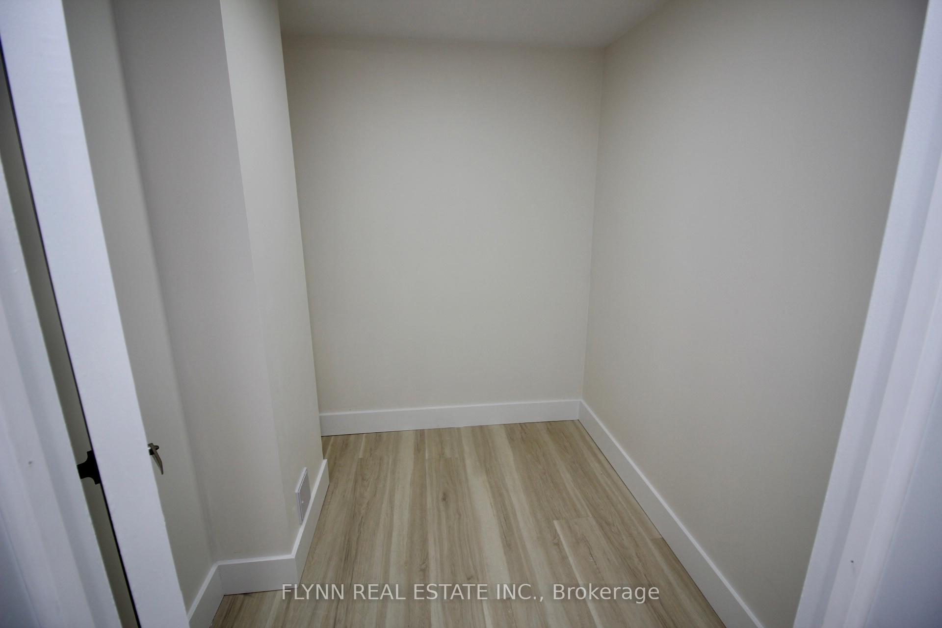 Photo 9 of Unit 2, 7779 Buckeye Crescent, Niagara Falls, Brown — HOMEH