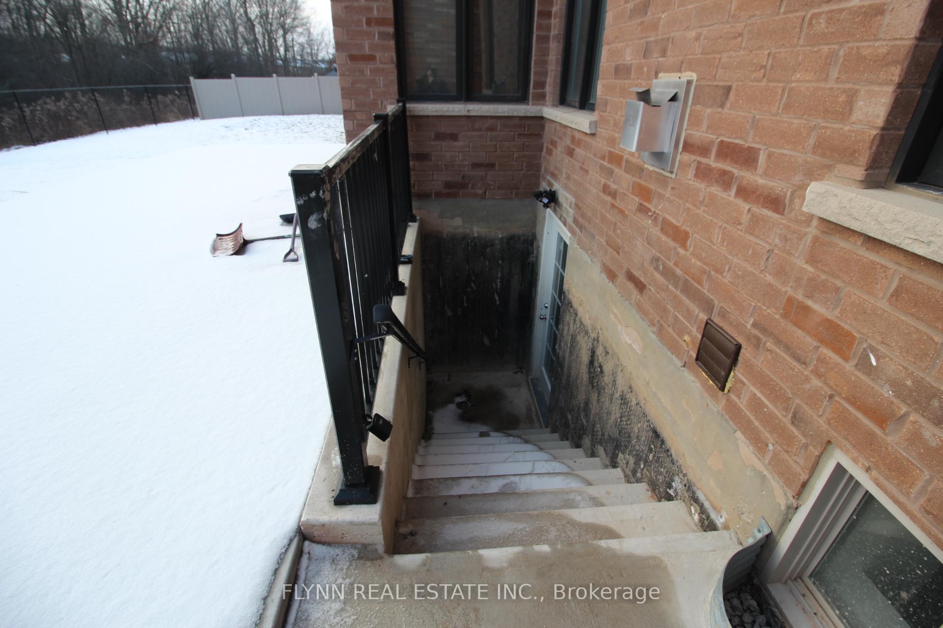 Photo 11 of Unit 2, 7779 Buckeye Crescent, Niagara Falls, Brown — HOMEH