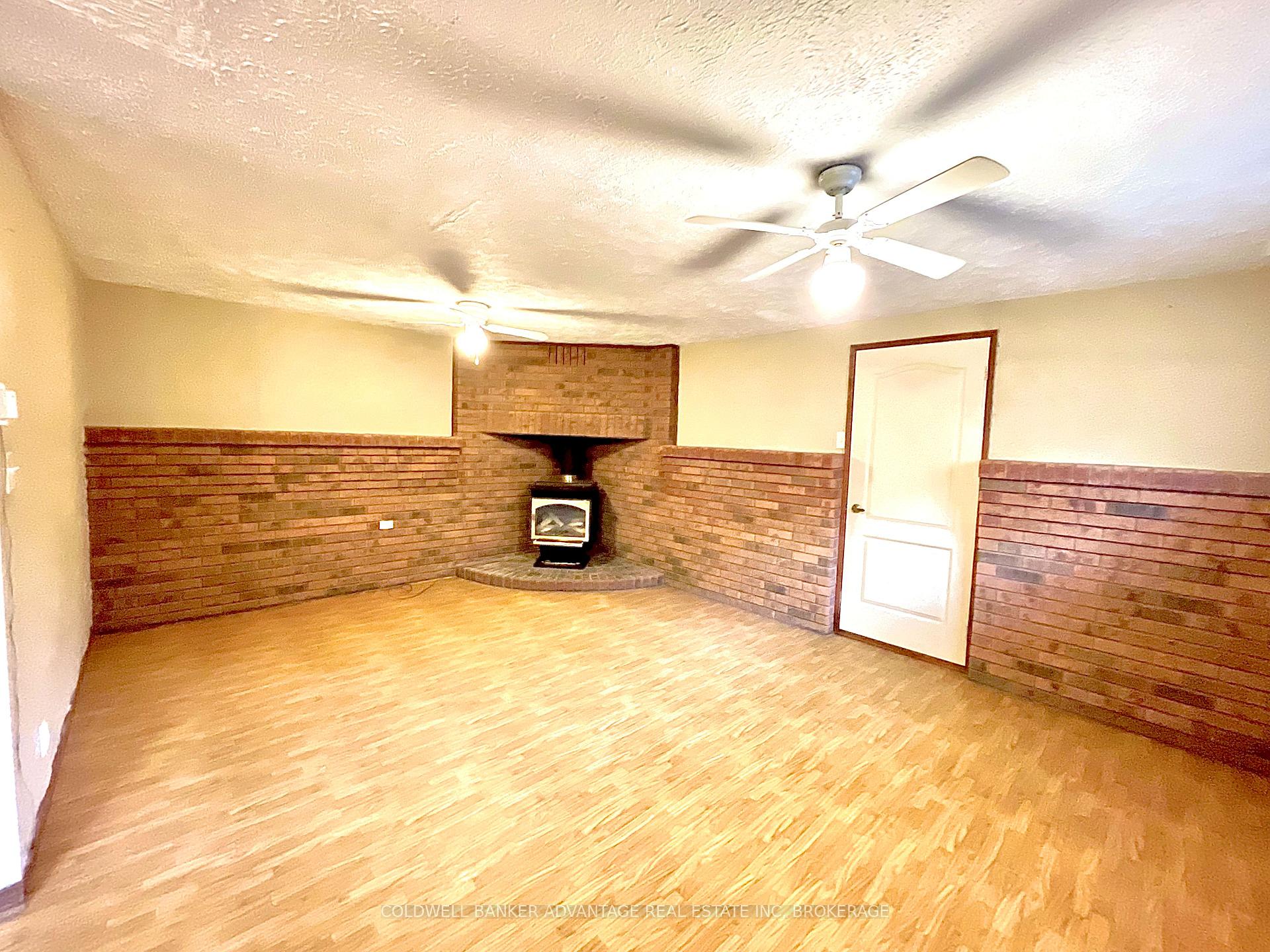 Photo 6 of 6631 Dawson Street, Niagara Falls, Morrison — HOMEH