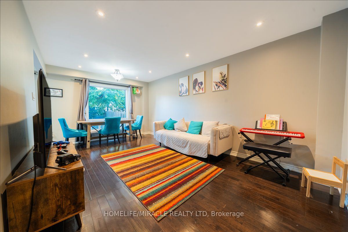 Photo 16 of 613 Galloway Crescent, Mississauga, Creditview — HOMEH