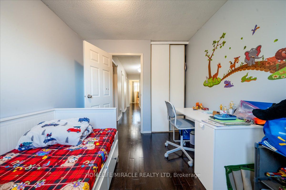 Photo 23 of 613 Galloway Crescent, Mississauga, Creditview — HOMEH