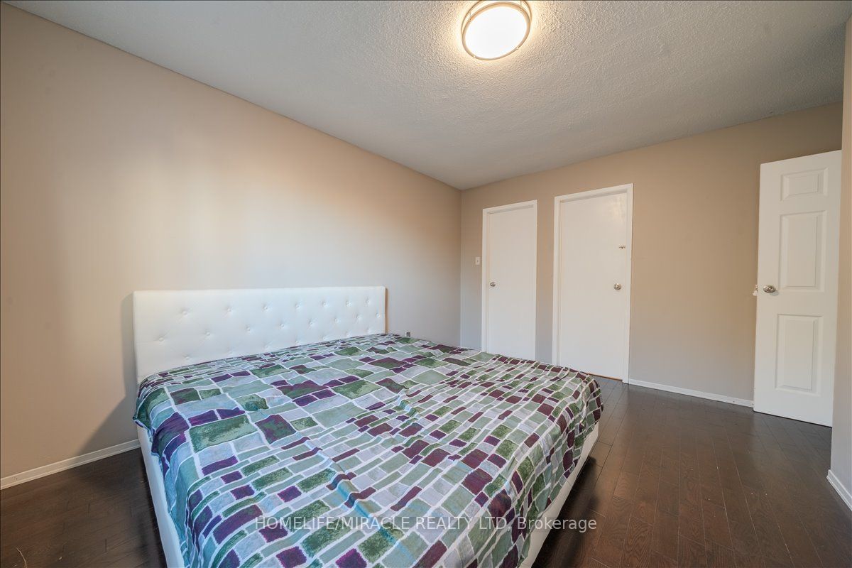 Photo 25 of 613 Galloway Crescent, Mississauga, Creditview — HOMEH