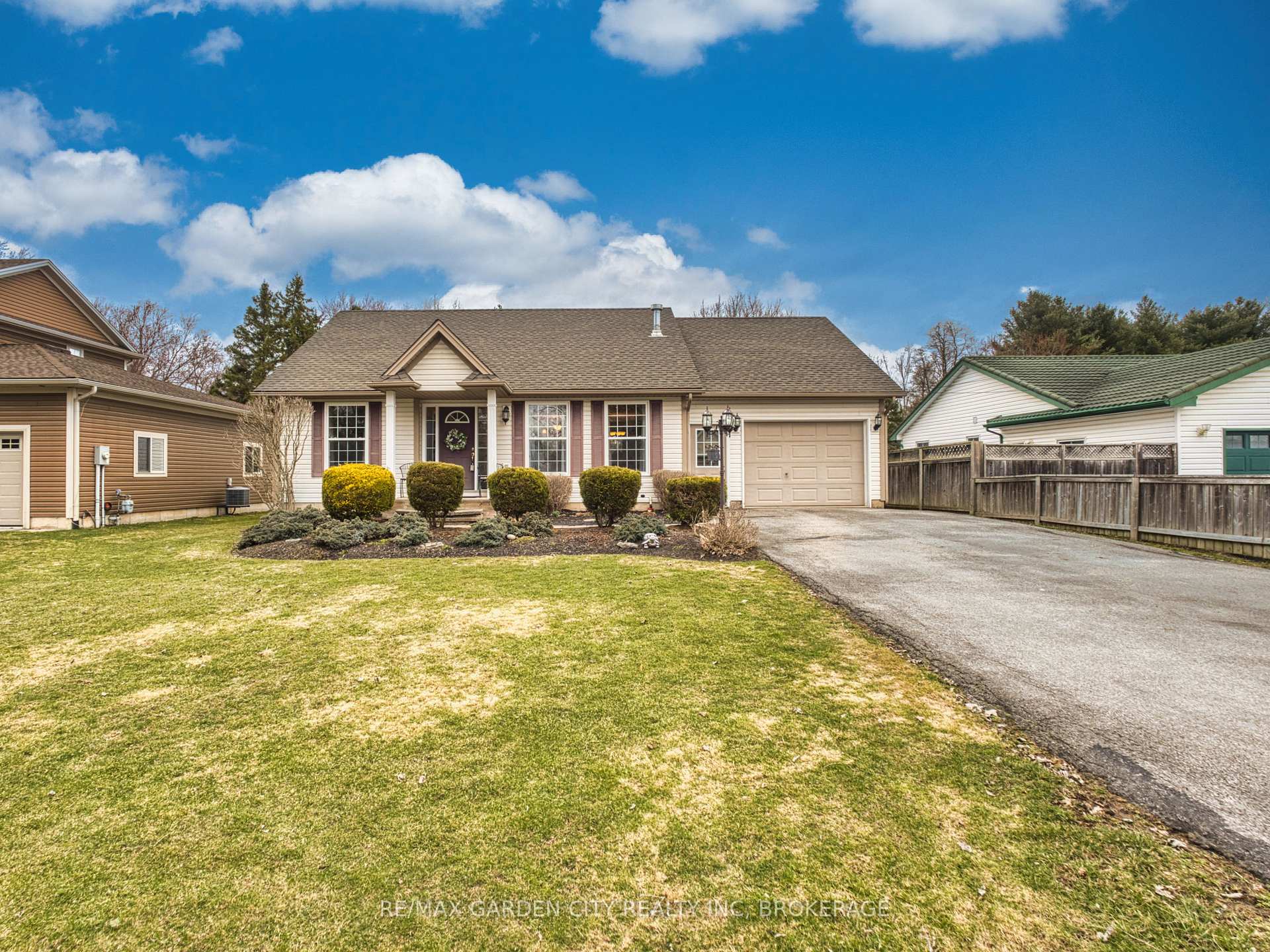 Photo 1 of 785 Foss Road, Pelham, Fenwick — HOMEH