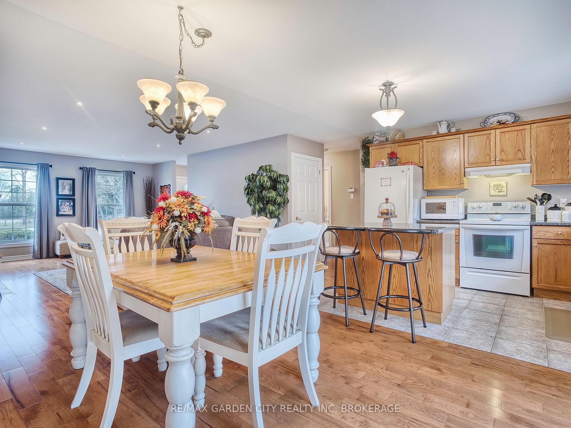 Photo 27 of 785 Foss Road, Pelham, Fenwick — HOMEH