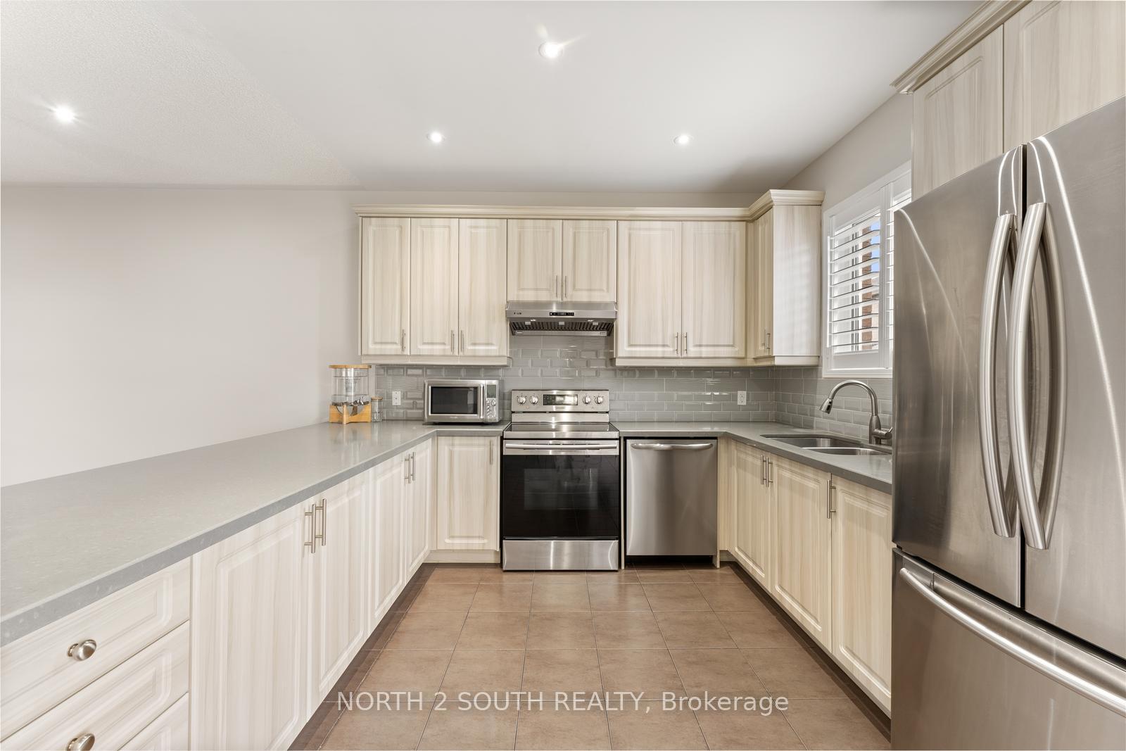 Photo 6 of 722 Farmstead Drive, Milton, Willmott — HOMEH