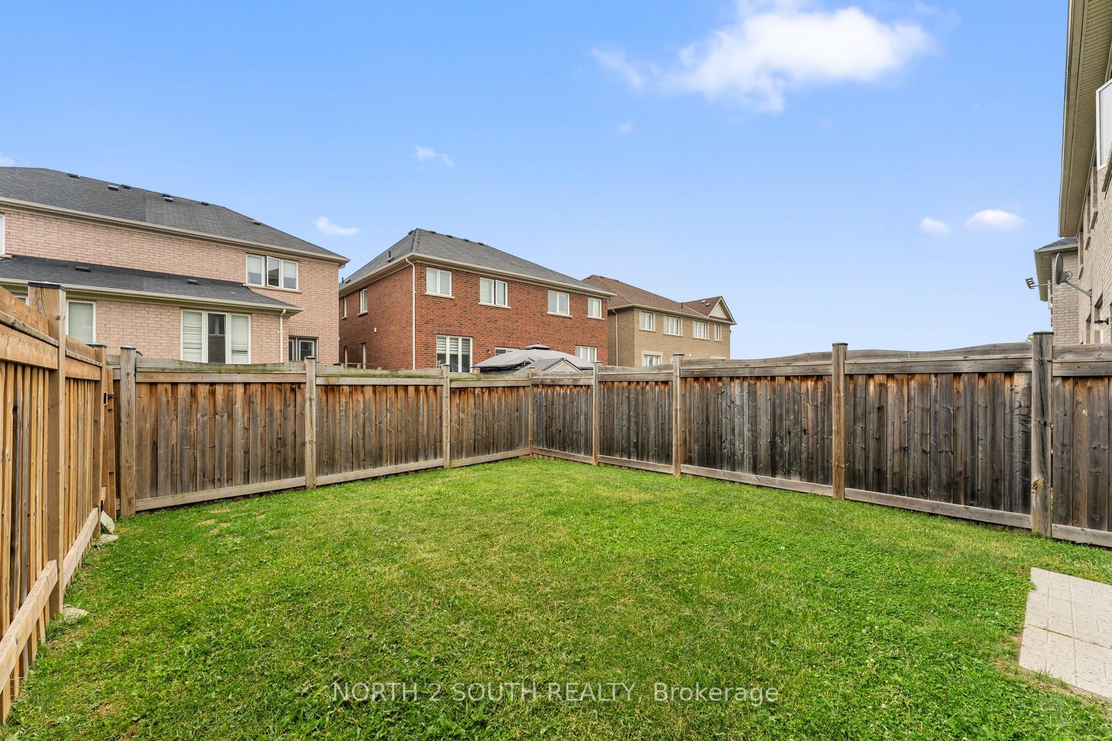 Photo 25 of 722 Farmstead Drive, Milton, Willmott — HOMEH