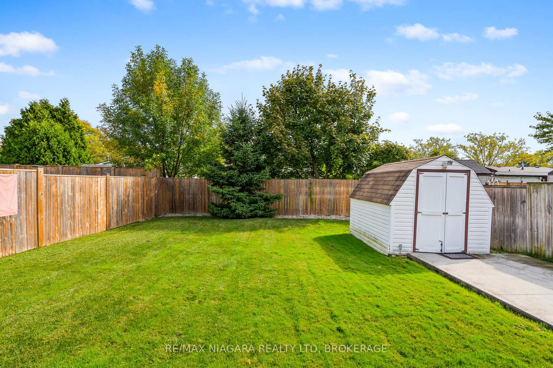 Photo 22 of 7402 Sunhaven Drive, Niagara Falls, Marineland — HOMEH