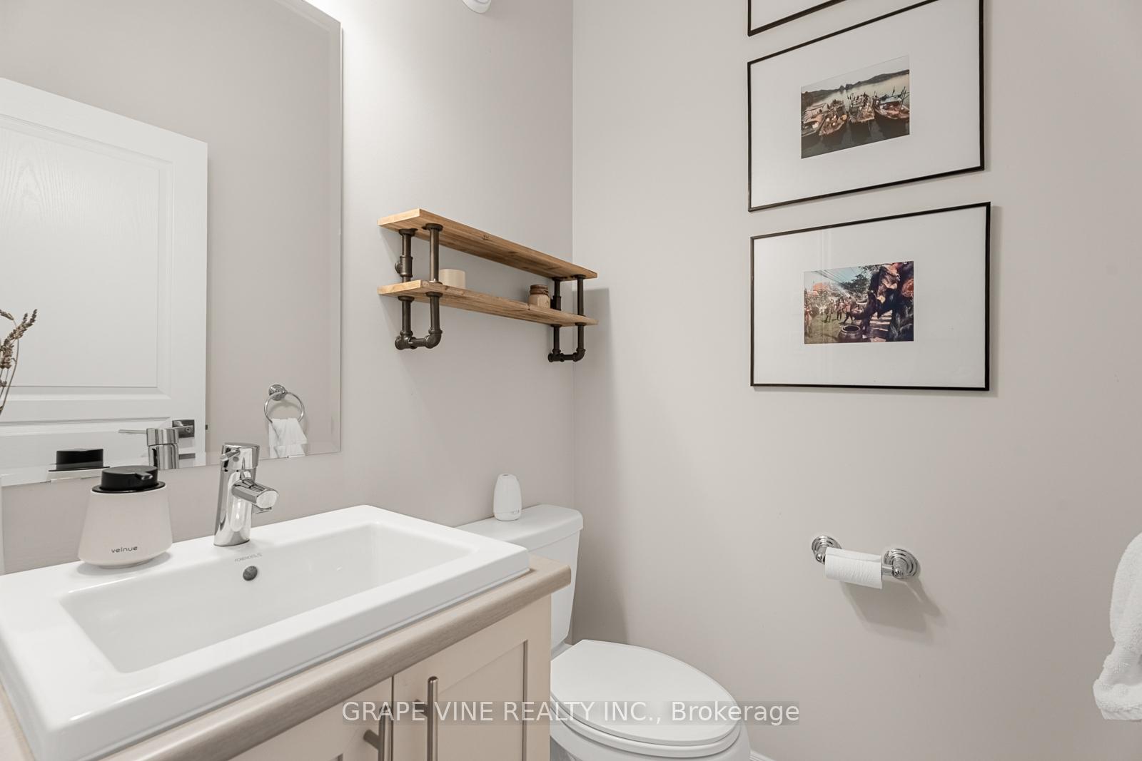 Photo 5 of 261 Shinleaf Crescent, Ottawa, Mer Bleue/Bradley Estates/Anderson Park — HOMEH