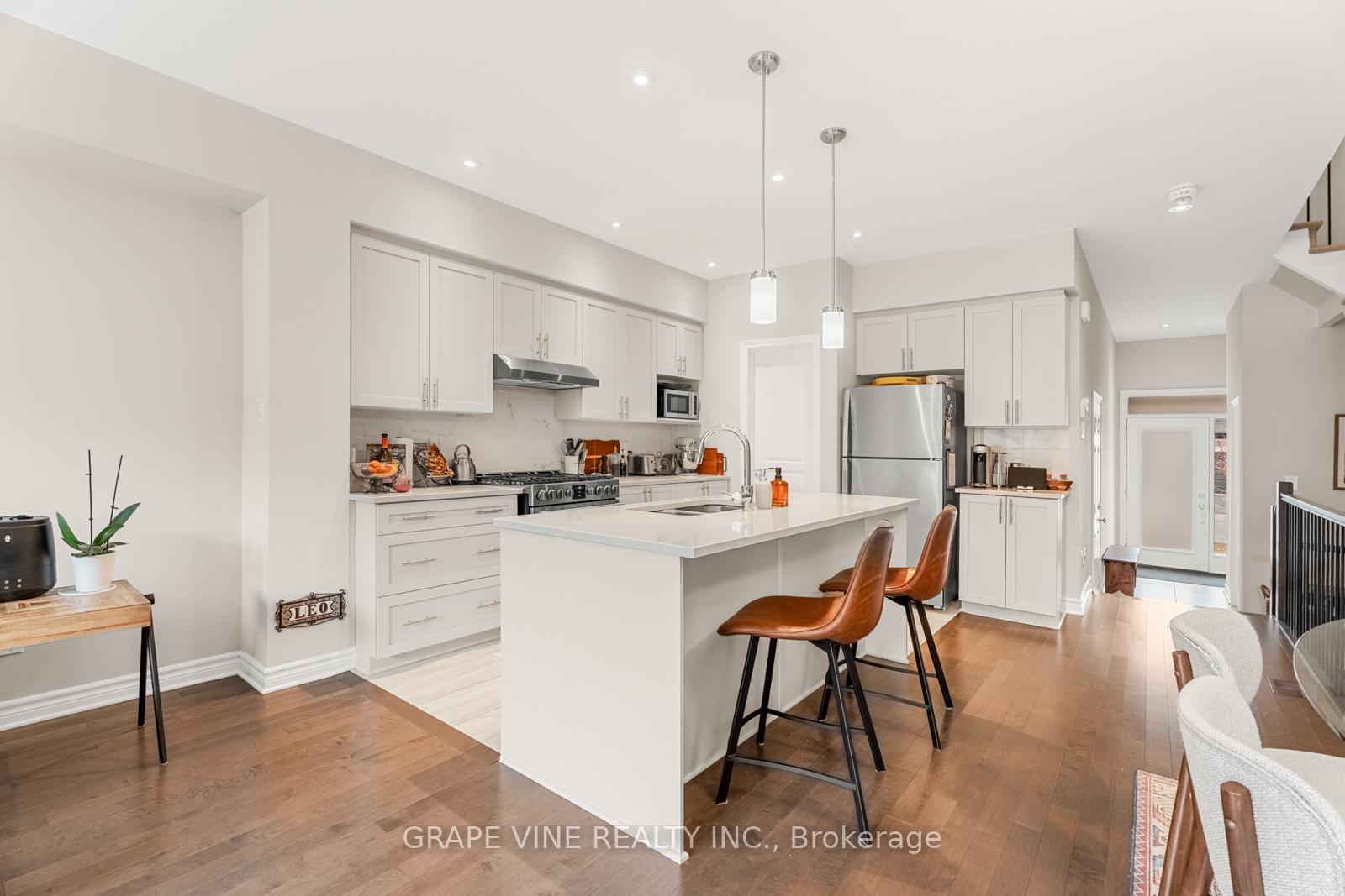 Photo 11 of 261 Shinleaf Crescent, Ottawa, Mer Bleue/Bradley Estates/Anderson Park — HOMEH