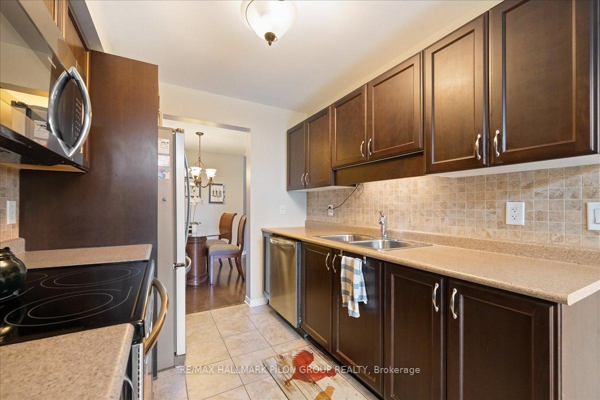 Photo 5 of 327 Saddleridge Drive, Ottawa, Mer Bleue/Bradley Estates/Anderson Park — HOMEH