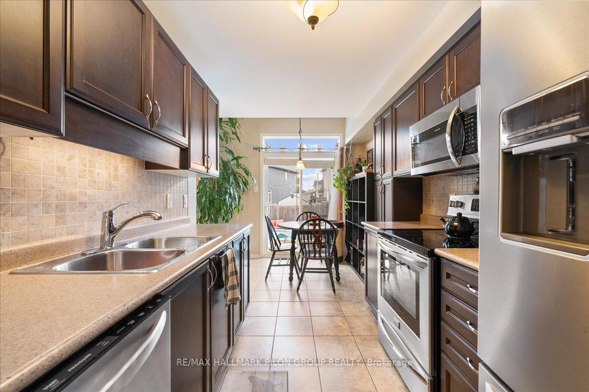 Photo 6 of 327 Saddleridge Drive, Ottawa, Mer Bleue/Bradley Estates/Anderson Park — HOMEH